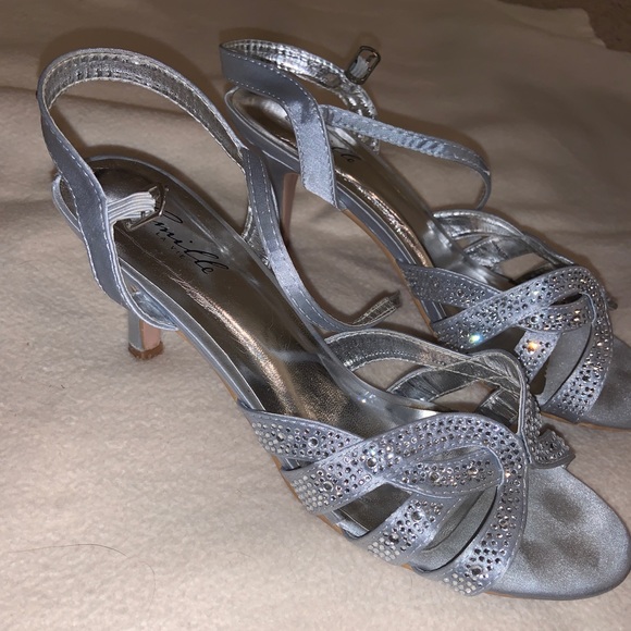 Silver Prom/Party Heels - Picture 4 of 5